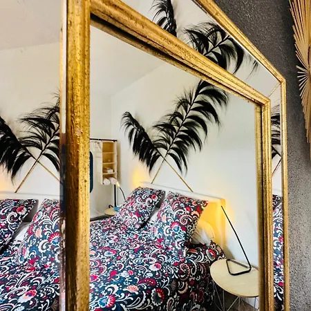 Loft Atypique 130 M2 Clim Patio Couvert Et Terrasse Pkg Prive Inclus Gratuit Tram A 5mn A Pied Un Acces Direct Au Centre-ville Apartmán