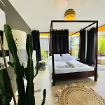 Loft Atypique 130 M2 Clim Patio Couvert Et Terrasse Pkg Gratuit Tram A 5mn A Pied Un Acces Direct Au Centre-ville *