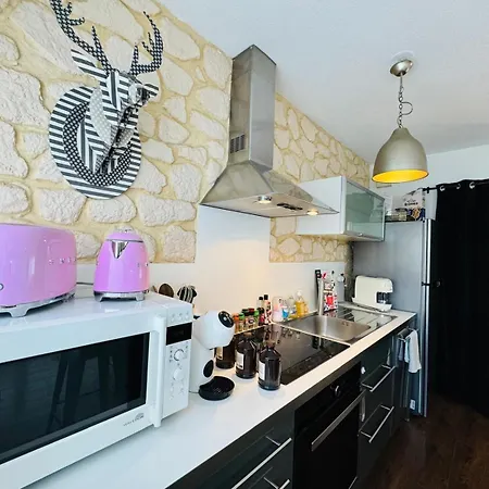 Loft Atypique 130 M2 Clim Patio Couvert Et Terrasse Pkg Tram à 5mn à Pied Un Accès Direct Au Centre-ville * Bordéus