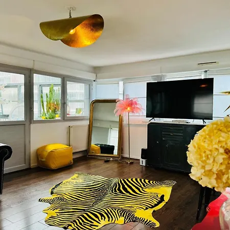 Apartamento Loft Atypique 130 M2 Clim Patio Couvert Et Terrasse Pkg Tram à 5mn à Pied Un Accès Direct Au Centre-ville *